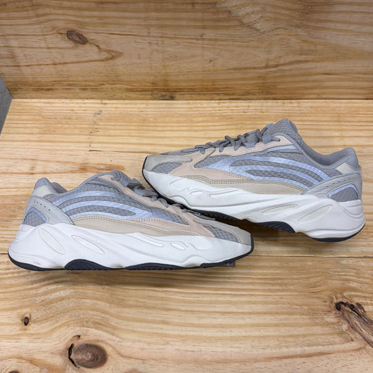 adidas Yeezy Boost 700 V2 Cream Size 8.5M (Lightly Worn)