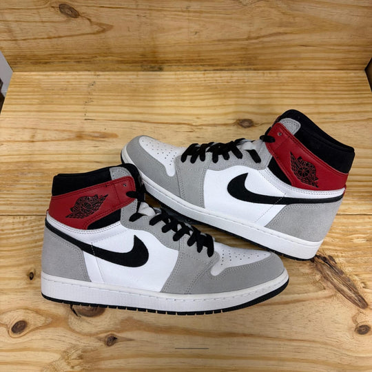 Jordan 1 Retro High Light Smoke Grey Size 10.5M (Lightly Worn)
