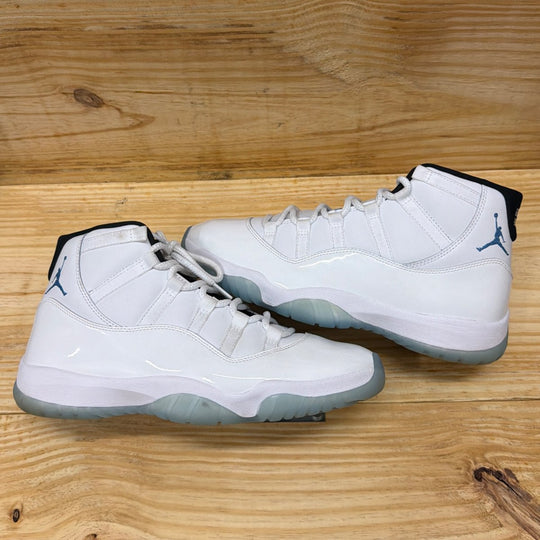 Jordan 11 Retro Legend Blue (2024) Size 11M (Lightly Worn)
