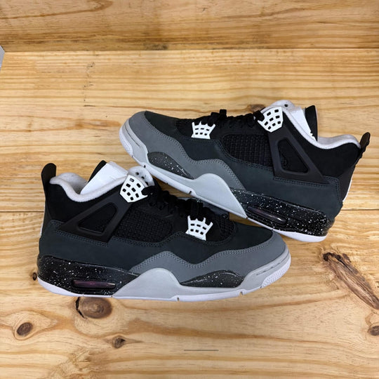 Jordan 4 Retro Fear (2024) Size 10.5M (Lightly Worn)