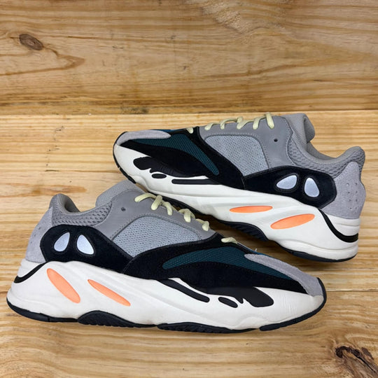 adidas Yeezy Boost 700 Wave Runner Size 10M (Lightly Worn)